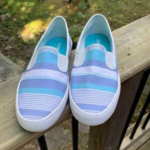Converse Women’s Rio Blue Striped slip on Sz 6.5